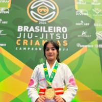 Emiliana Osorio sorprende con su talento en el jiu-jitsu. Su entrenador la ve combatiendo con rivales élite dentro de tres años. FOTO CORTESÍA