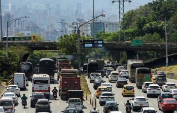 Las autoridades advirtieron que los infractores de la medida podrían recibir multas de hasta 15 salarios mínimos diarios. FOTO: Camilo Suárez Echeverry