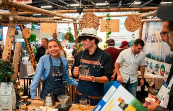 En la XIV versión de la feria Cafés de Colombia Expo estarán los mejores cafés suaves del mundo, cultivados en 23 regiones colombianas, con lo que se resalta la fortaleza de la asociatividad entre las familias cafeteras, que es la gran apuesta de la Federación Nacional de Cafeteros. Foto: Cortesía