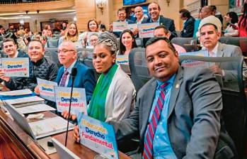 El proyecto fue aprobado por amplias mayorías en Cámara; sin embargo, en Senado un acuerdo entre sectores petristas y la oposición desató el descontento de sectores como Fecode o la CUT. FOTO cOLPRENSA