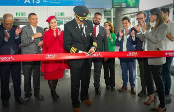 Luego de 20 años, Avianca retomó la ruta Bogotá - París. FOTO: Cortesía.