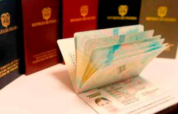 Si bien hoy el valor del pasaporte ordinario es de $207.000, la Cancillería explicó que con el nuevo modelo quedará en $180.000. FOTO: COLPRENSA