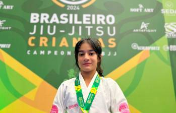 Emiliana Osorio sorprende con su talento en el jiu-jitsu. Su entrenador la ve combatiendo con rivales élite dentro de tres años. FOTO CORTESÍA