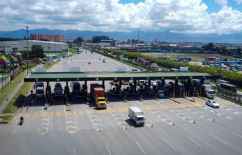 El borrador de la resolución para el alza en la tarifa de los peajes quedó listo antes de la salida de William Camargo. Foto: Ministerio de Transporte. 