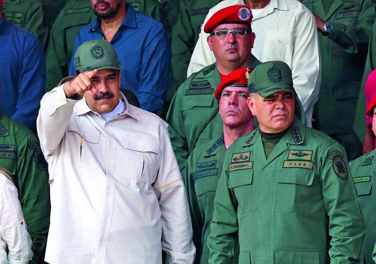 Vladimir Padrino es el ministro de Defensa y junto a Maduro lideran las fueras militares. Foto: Getty