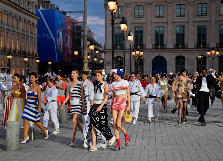 El Vogue World Paris, es la tercera edición de este espectáculo de moda que ya pasó por Londres y Nueva York. Foto Getty.