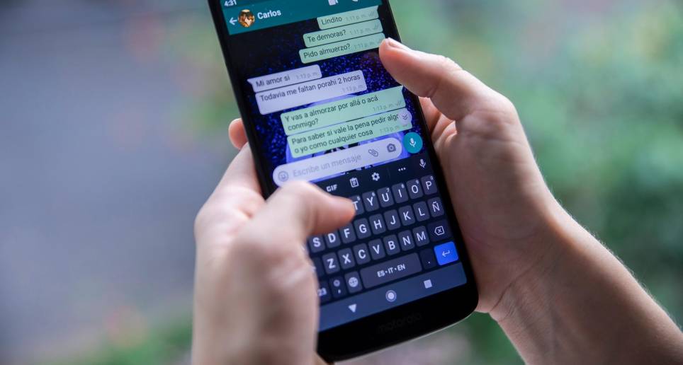 Conozca los celulares en los que dejará de funcionar WhatsApp desde este primero de abril. FOTO Carlos Velásquez