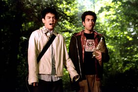 HAROLD AND KUMAR GO TO WHITE CASTLE, John Cho, Kal Penn, 2004