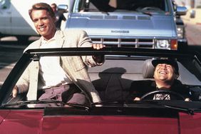 Danny DeVito and Arnold Schwarzenegger in Twins 1988