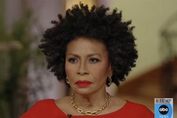 Jenifer Lewis reveals scary incident on vacation on Good Moring America