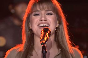 Kelly Clarkson Goes Down In âBlaze of Gloryâ | Jon Bon Jovi Kellyoke Bloopers