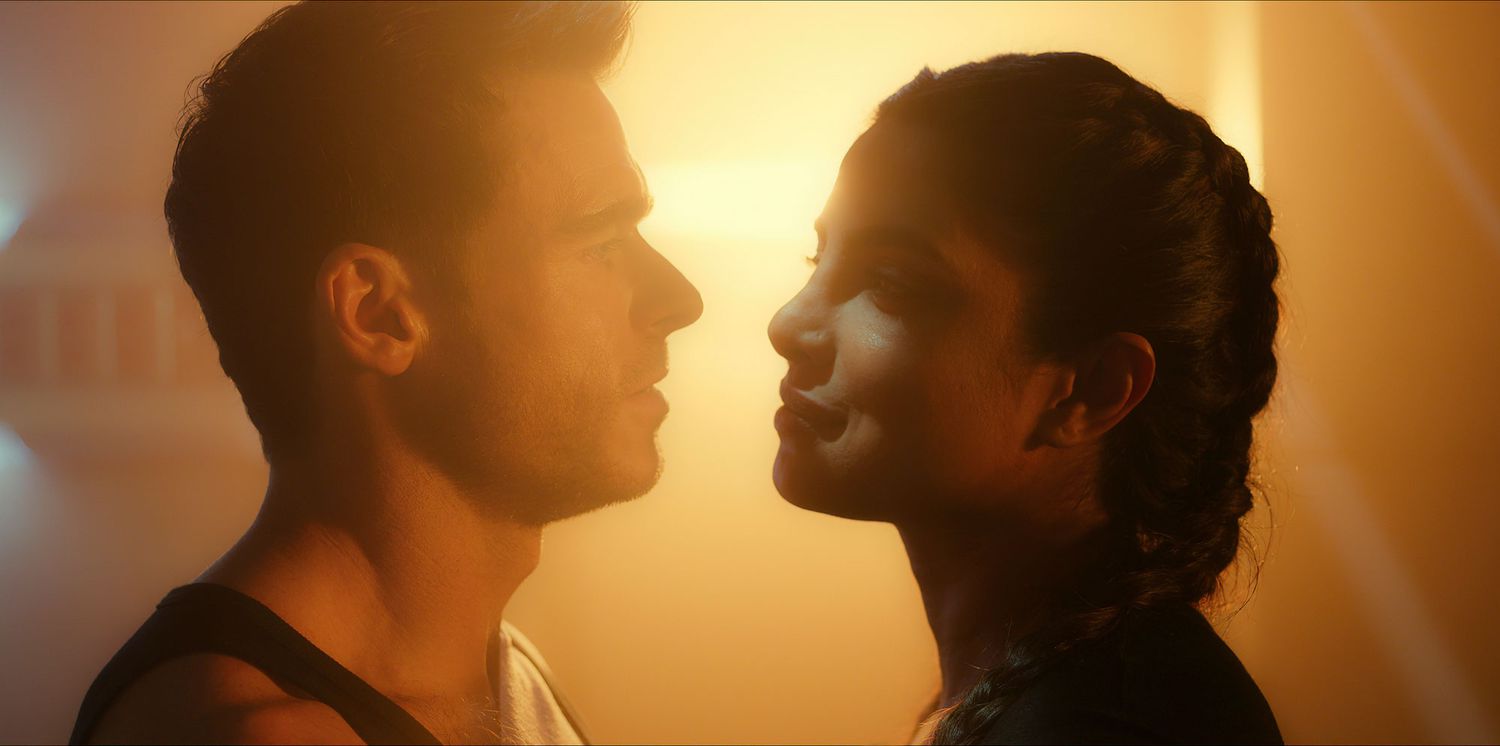 Richard Madden and Priyanka Chopra Jonas in Citadel