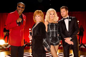 Snoop Dogg, Reba McEntire, Gwen Stefani, Michael Buble