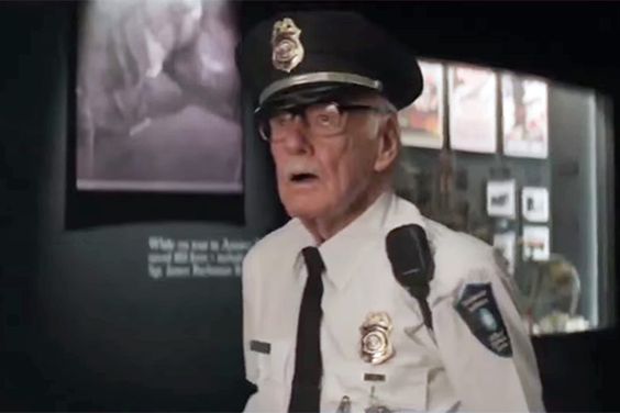 Smithsonian Security Guard in Captain America: The Winter Soldier (2014)