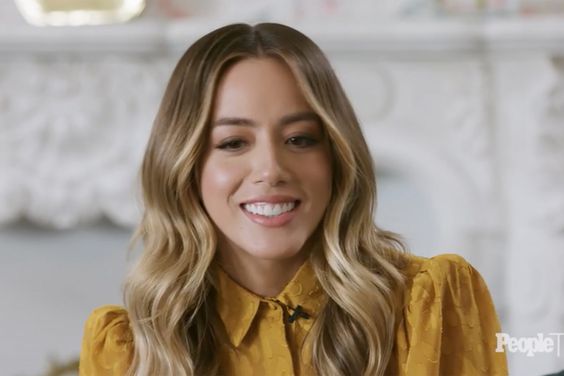 chloe-bennet