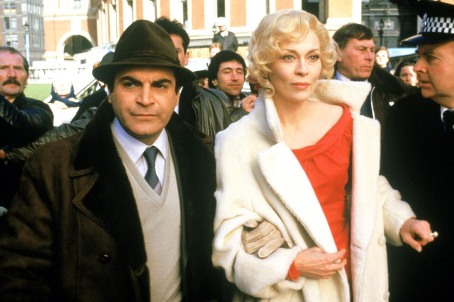 THIRTEEN AT DINNER, David Suchet, Faye Dunaway, 1985, &copy;CBS/courtesy Everett Collection