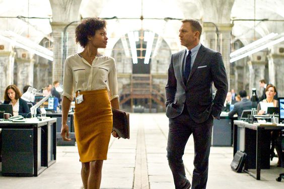 SKYFALL, from left: Naomie Harris, Daniel Craig as James Bond, 2012. ph: Francois Duhamel/&copy;Columbia Pictures/courtesy Everett Collection