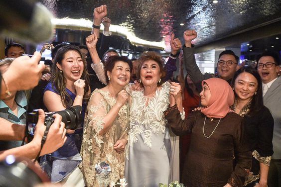 Michelle Yeoh's mother Janet celebrates her Oscar win