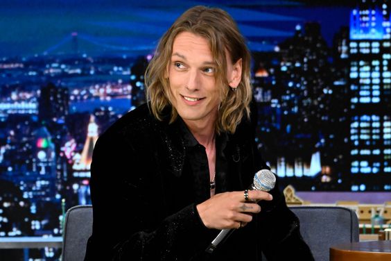 THE TONIGHT SHOW STARRING JIMMY FALLON -- Episode 1692 -- Pictured: Actor Jamie Campbell Bower during an interview on Tuesday, August 2, 2022