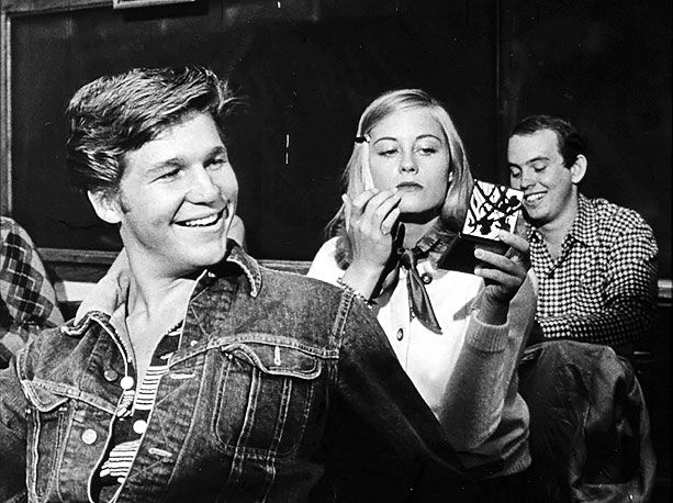 Peter Bogdanovich's black-and-white film takes us to the tumbleweed burg of Anarene, Tex., where Jeff Bridges, Timothy Bottoms, and Randy Quaid vie for Cybill Shepherd,