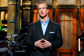 Peyton Manning hosting 'Saturday Night Live' in 2007