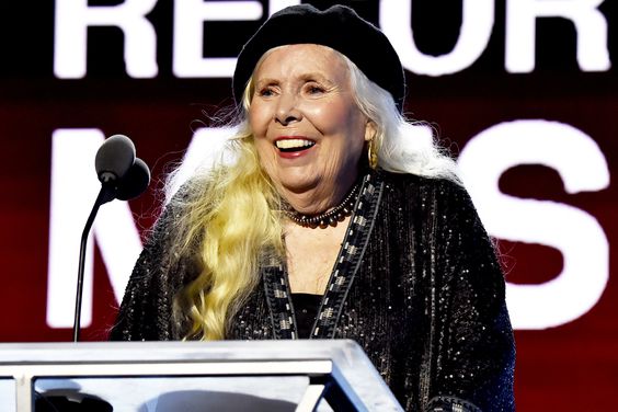 Joni Mitchell speaks onstage during MusiCares Person of the Year honoring Joni Mitchell at MGM Grand Marquee Ballroom on April 01, 2022 in Las Vegas, Nevada.