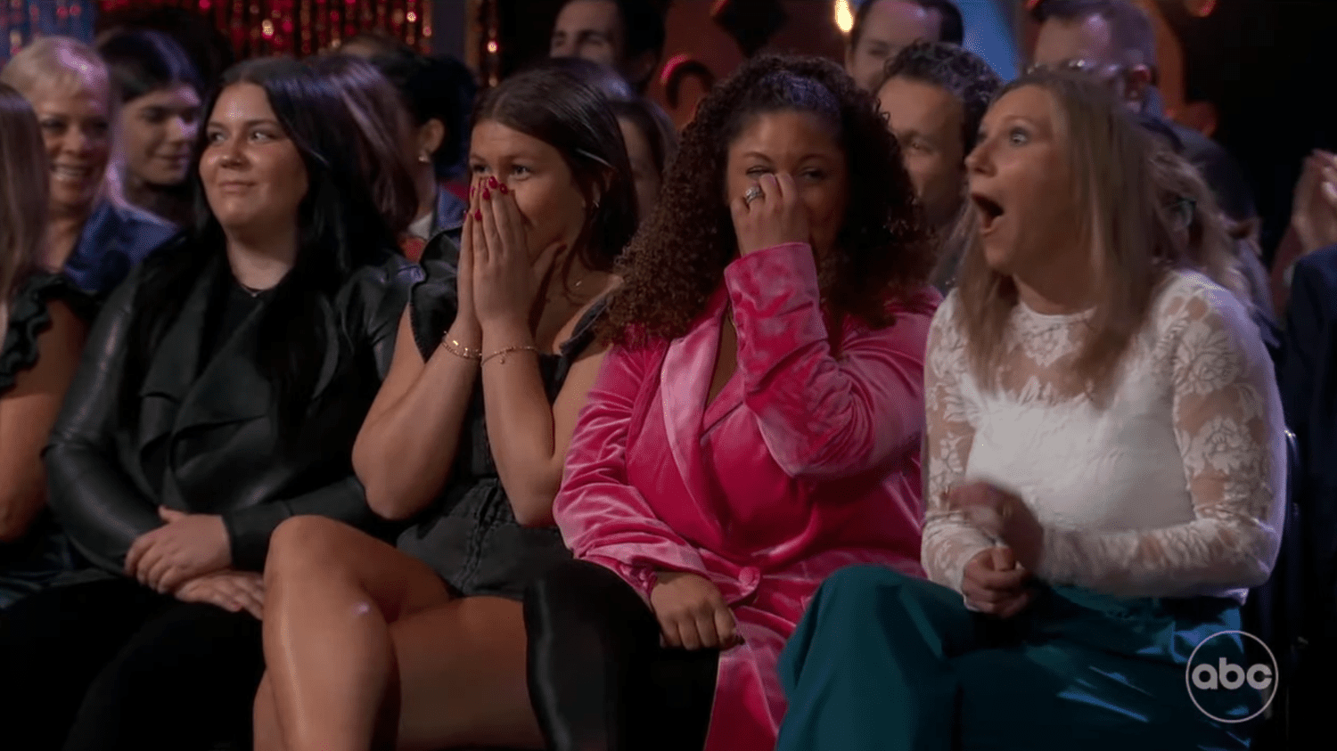Peyton, Charlie, Angie and Jenny react to Theresa's joke on 'The Golden Bachelor'