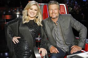 Kelly Clarkson and Blake Shelton on 'The Voice'