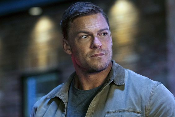 Alan Ritchson (Jack Reacher) Saason 2