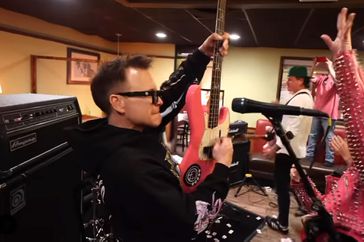 Blink-182 performs at Dennys