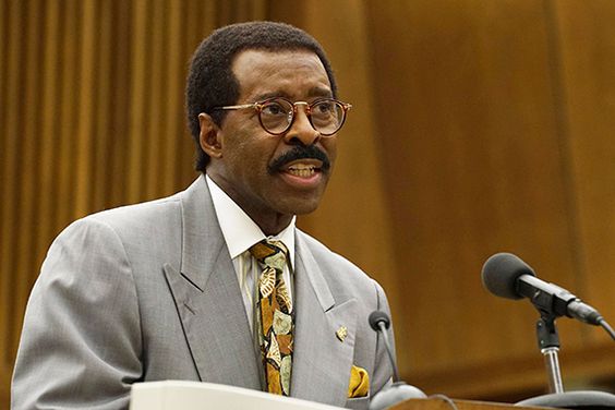ALL CROPS: THE PEOPLE v. O.J. SIMPSON: AMERICAN CRIME STORY "Manna From Heaven" Episode 109 (Airs Tuesday, March 29, 10:00 pm/ep) -- Pictured: Courtney B. Vance as Johnnie Cochran. CR: Byron Cohen /FX