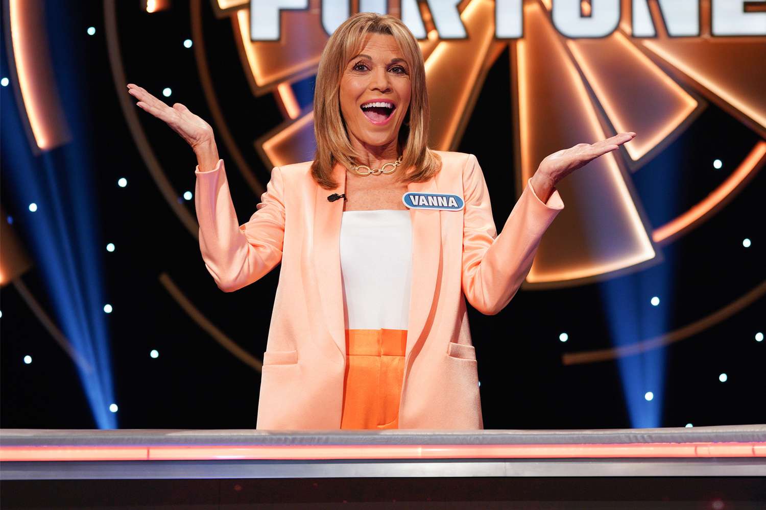 CELEBRITY WHEEL OF FORTUNE Vanna White