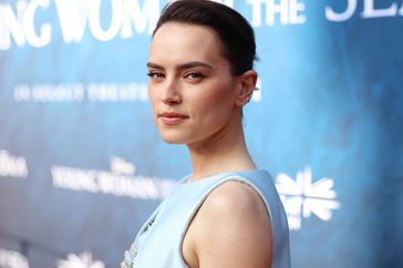  Daisy Ridley attends the World Premiere of Young Woman and the Sea at The Hollywood Roosevelt in Hollywood, California on May 16, 2024