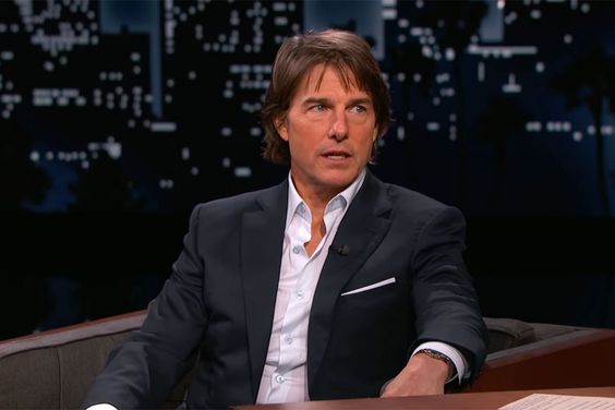 Tom Cruise talks to Jimmy Kimmel about reuniting with Val Kilmer on the set of Top Gun Maverick