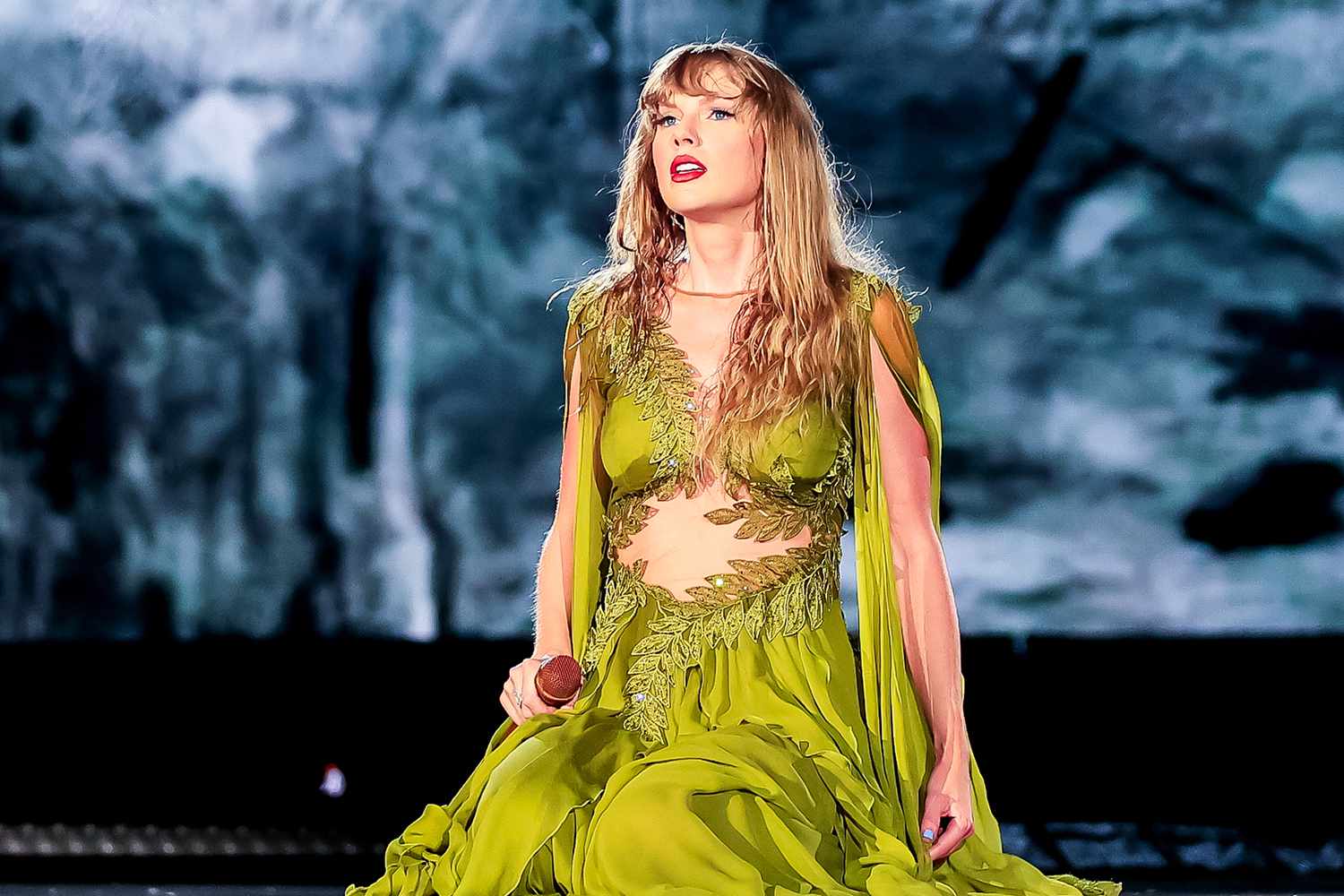 Taylor Swift Says Heart is 'Shattered' After Fan Death at Brazil Eras Tour Concert: 'I Feel Overwhelmed by Grief' 