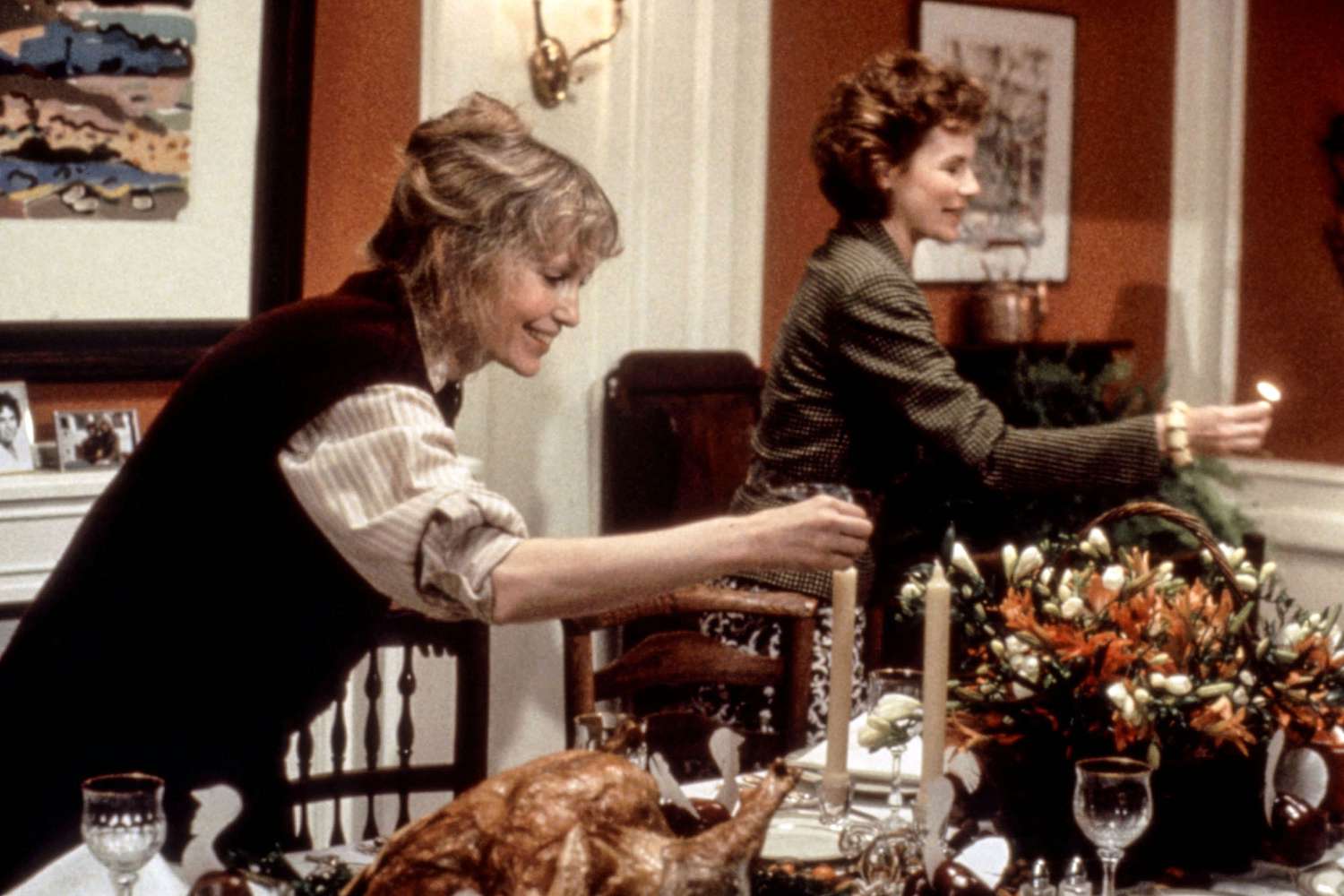 Mia Farrow and Dianne Wiest in 'Hannah and Her Sisters'