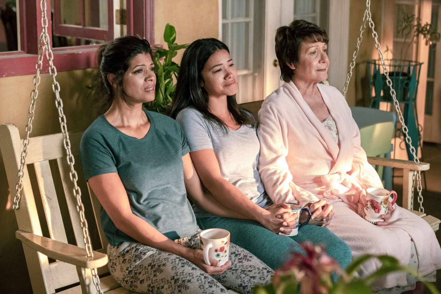 Jane The Virgin -- "Chapter One Hundred" -- Image Number: JAV519b_0116.jpg -- Pictured (L-R): Andrea Navedo as Xo, Gina Rodriguez as Jane and Ivonne Coll as Alba -- Photo: Lisa Rose/The CW -- &copy; 2019 The CW Network, LLC. All Rights Reserved.