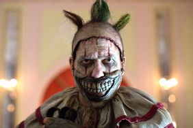 AMERICAN HORROR STORY: FREAK SHOW "Massacres and Matinees"- Episode 402 (Airs Wednesday, October 15, 10:00 PM e/p) --Pictured: John Carroll Lynch as Twisty the Clown. CR: Michele K. Short/FX
