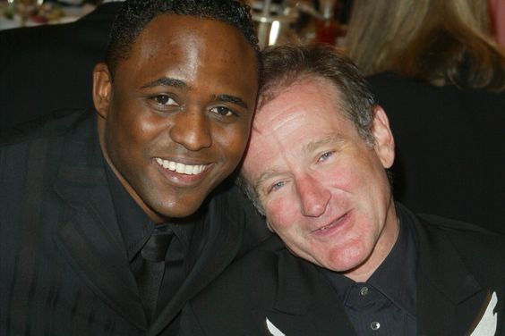 Wayne Brady & Robin Williams SIMON WIESENTHAL CENTRE AND THE MUSEUM OF TOLERANCE 2003 TRIBUTE DINNER, BEVERLY HILTON HOTEL, LOS ANGELES, AMERICA - 10 FEB 2003