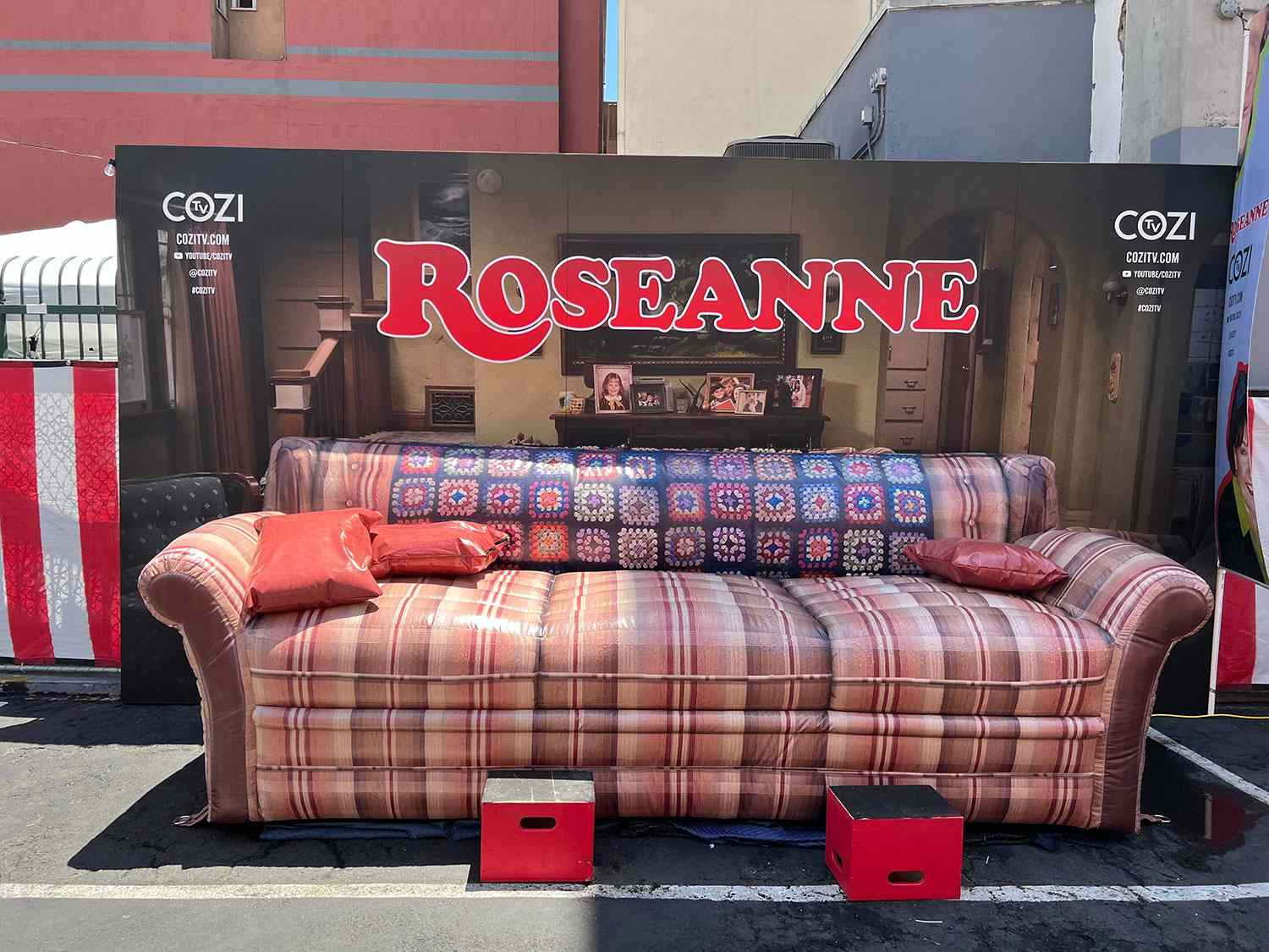 the Roseanne activation at Comic-Co credit Jillian Sederholm