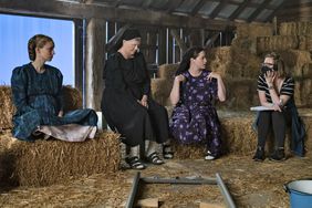 WOMEN TALKING (l-r.) Rooney Mara, Judith Ivey, Claire Foy and director Sarah Polley on set