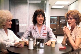 NINE TO FIVE (aka 9 TO 5), l-r: Dolly Parton, Lily Tomlin, Jane Fonda, 1980. 