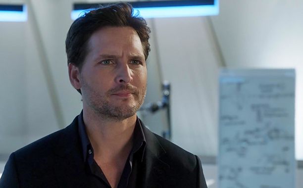 13. Maxwell Lord (Supergirl)