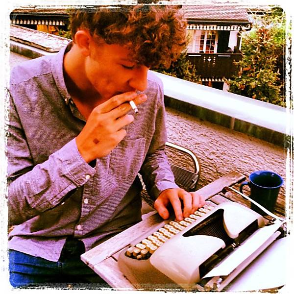 Hipsters adotaram a maquina de escrever