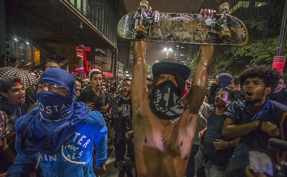 Protestos conta o aumento da tarifa