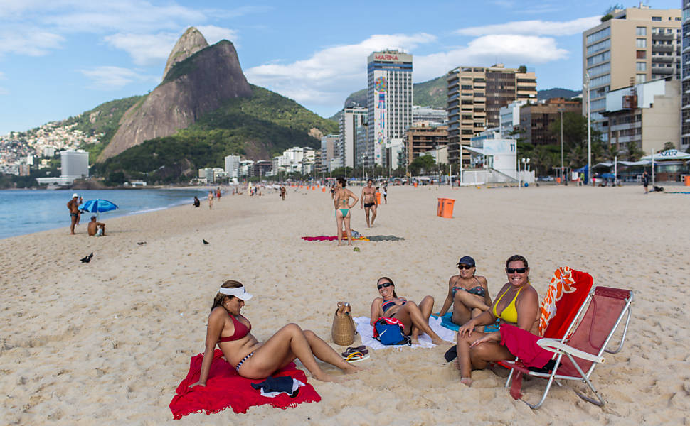 Veja fotos da praia de Ipanema