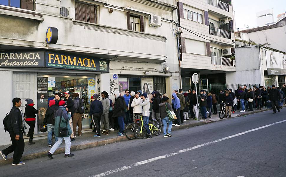 Maconha em farmácias no Uruguai