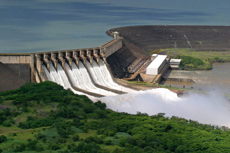 Usina hidrelétrica de São Simão