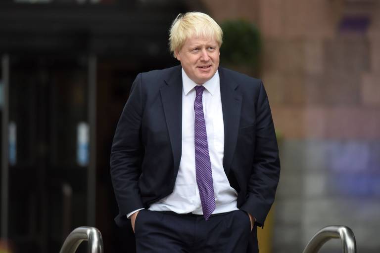 Street ou largado, estilo de Boris Johnson divide consultores de moda