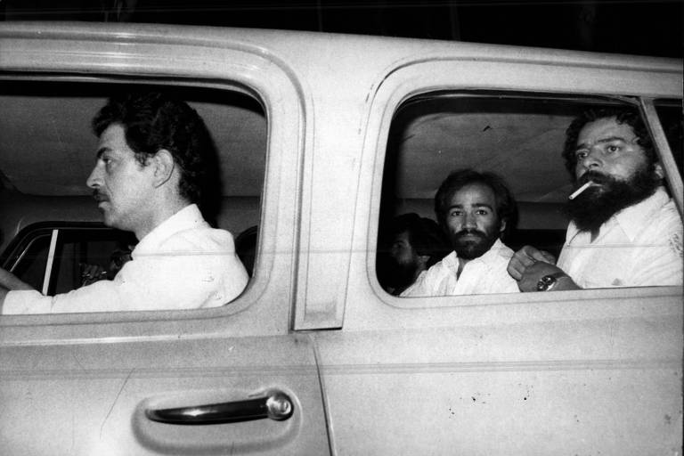 Após deixar a prisão, em 20 de maio de 1980, Lula é levado a São Bernardo em viatura do Dops